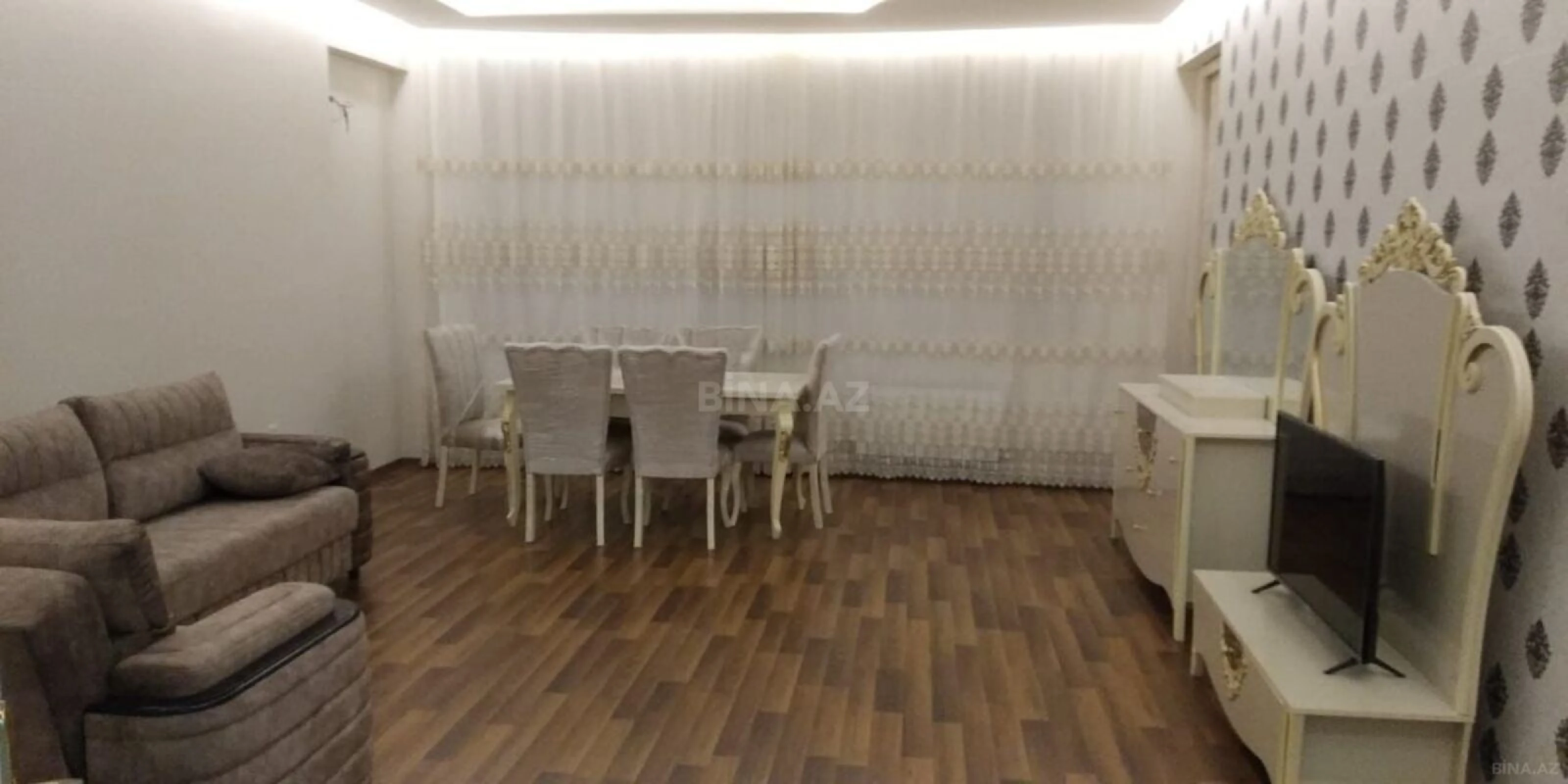 Kirayə verilir 3 otaqlı mənzil 140 m²