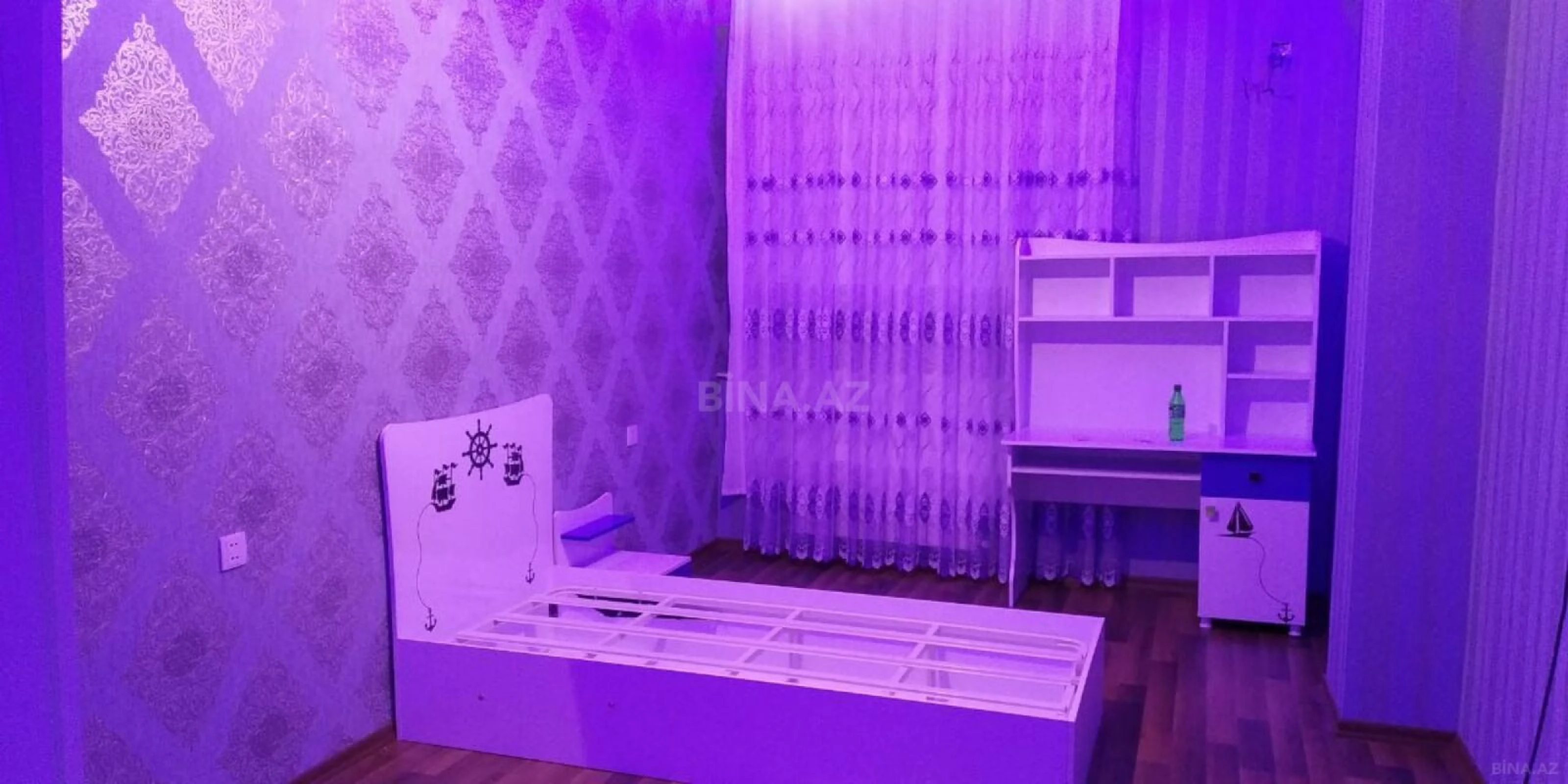 Kirayə verilir 3 otaqlı mənzil 140 m²