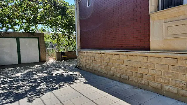 Satılır 4 otaqlı həyət evi 132 m²