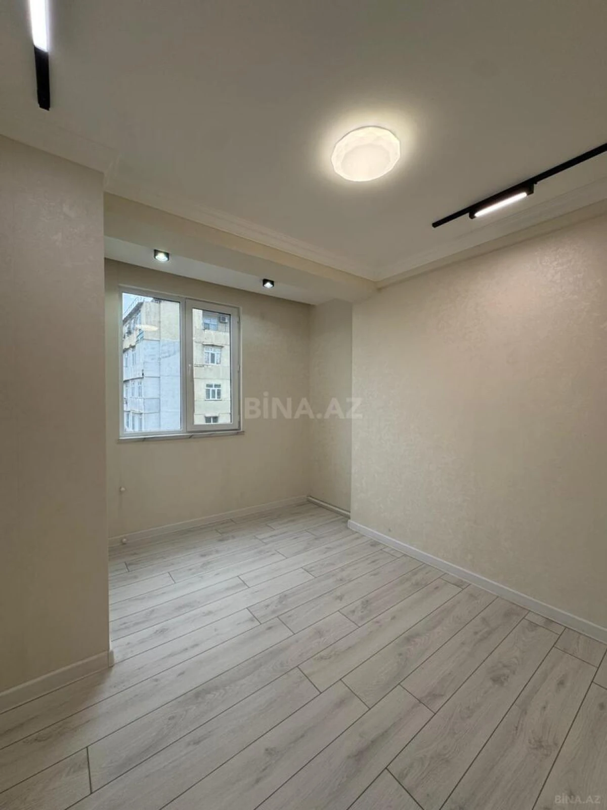 Satılır 2 otaqlı mənzil 45 m²