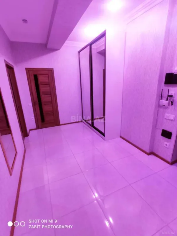 Kirayə verilir 2 otaqlı mənzil 80 m²