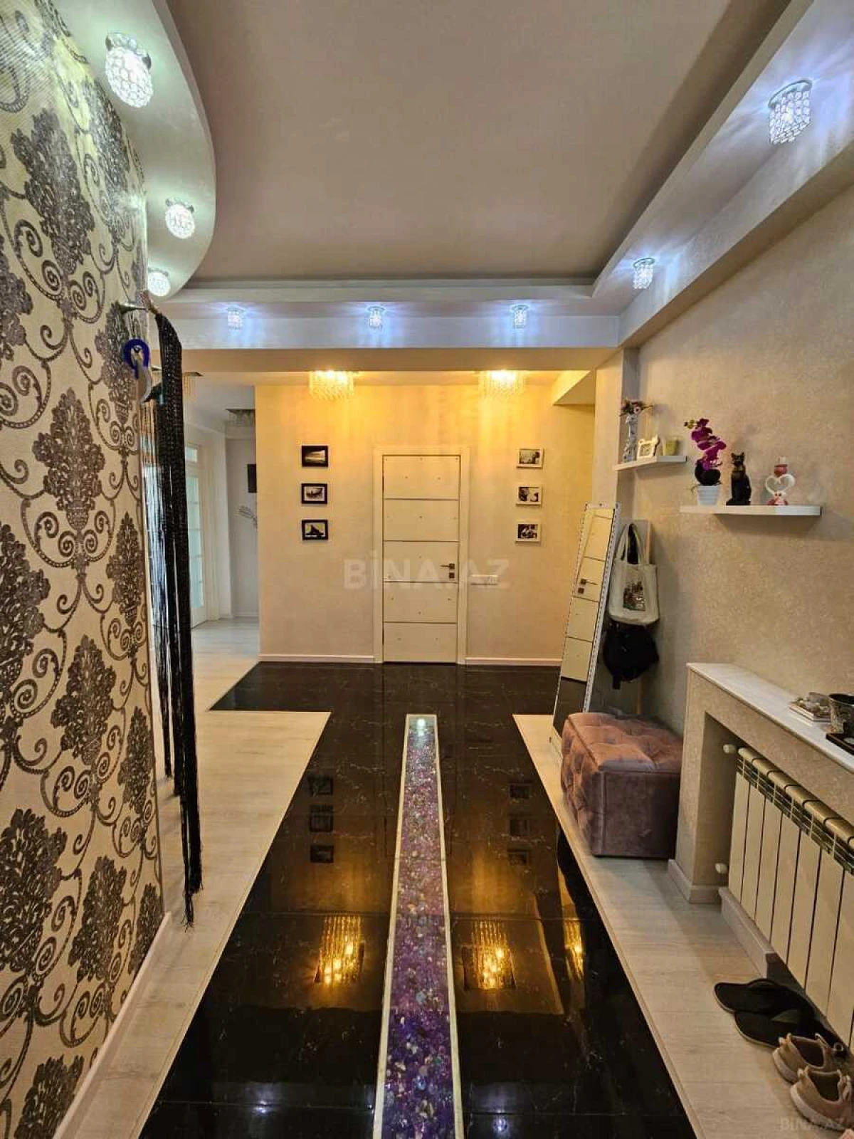 Satılır 2 otaqlı mənzil 105 m²