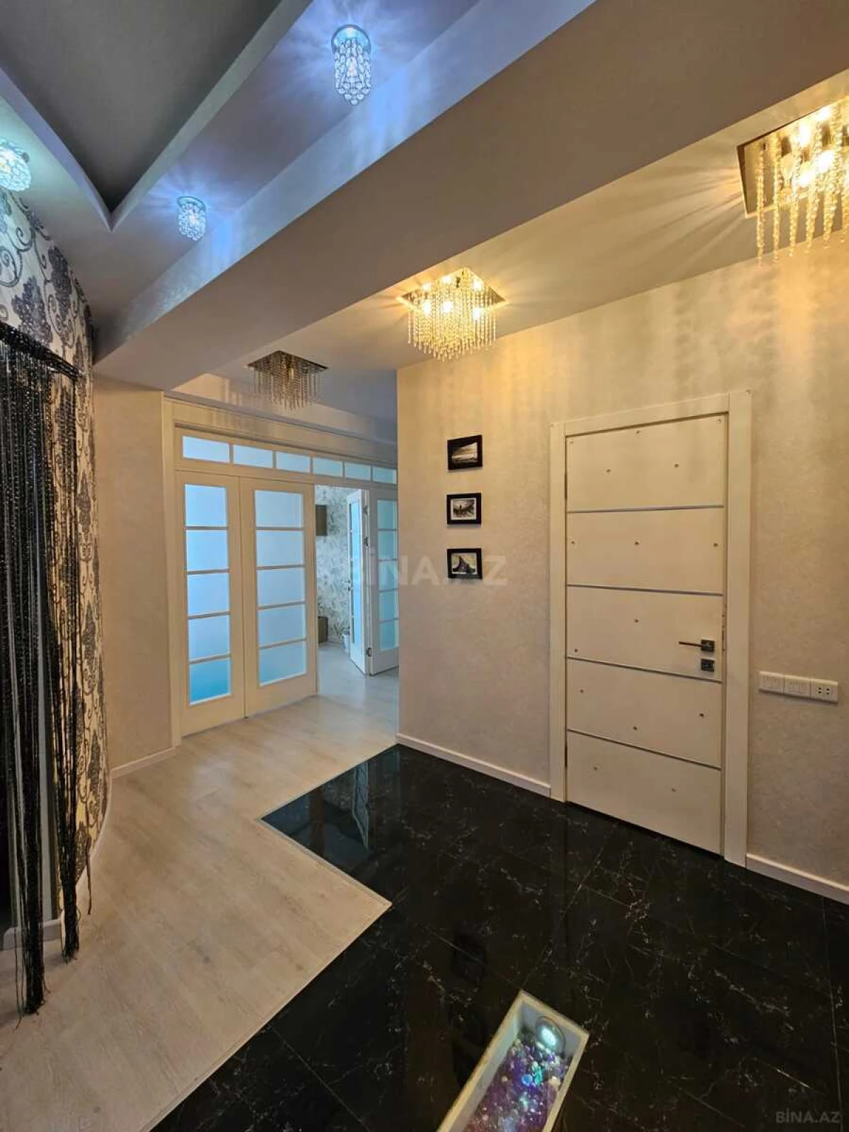Satılır 2 otaqlı mənzil 105 m²