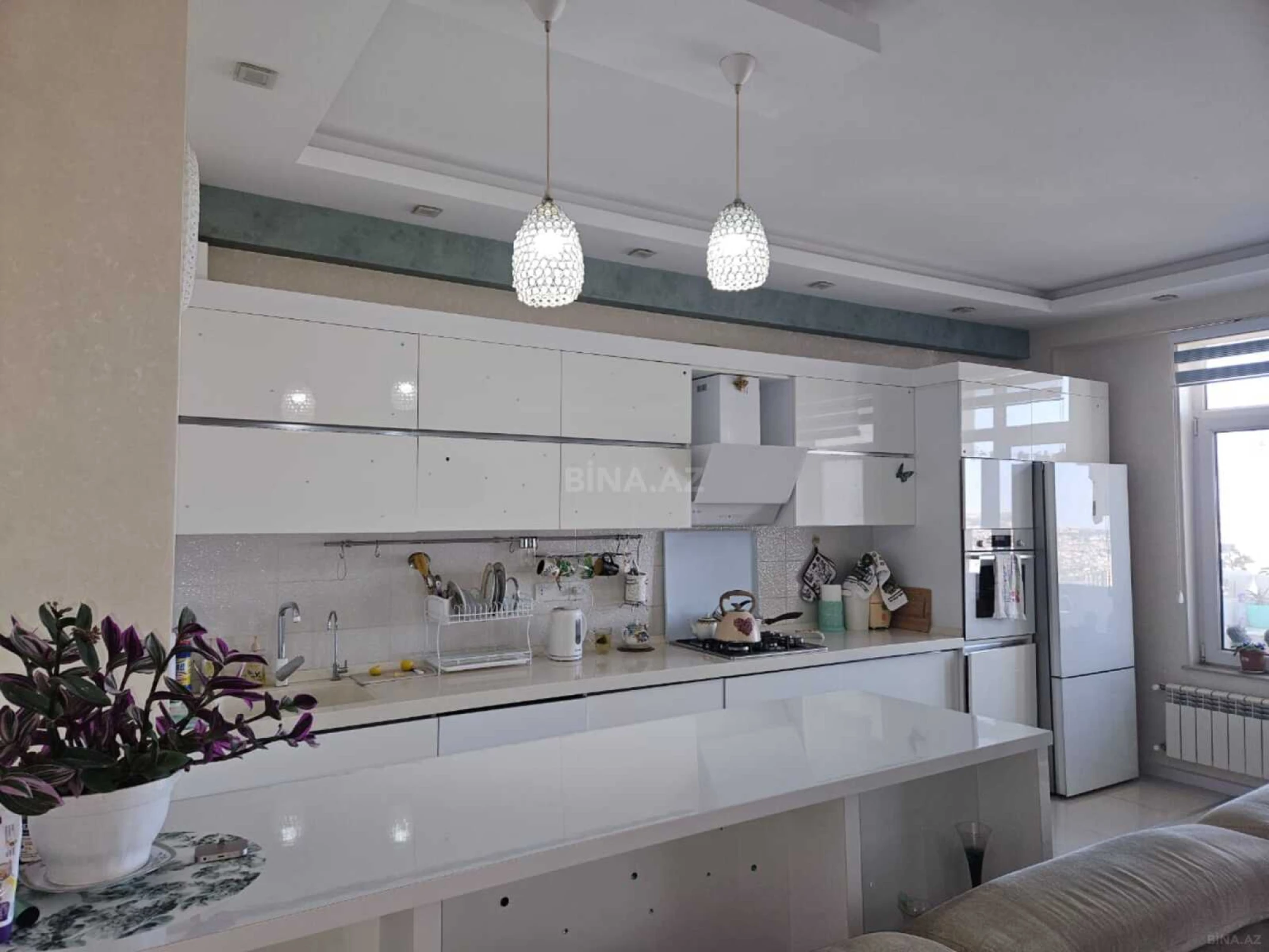 Satılır 2 otaqlı mənzil 105 m²