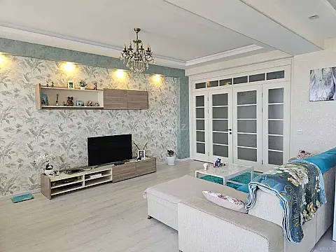 Satılır 2 otaqlı mənzil 105 m²