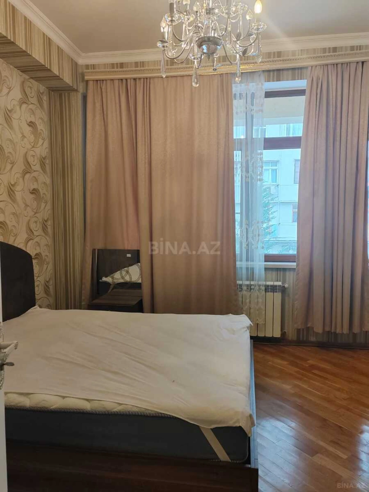 Satılır 2 otaqlı mənzil 110 m²