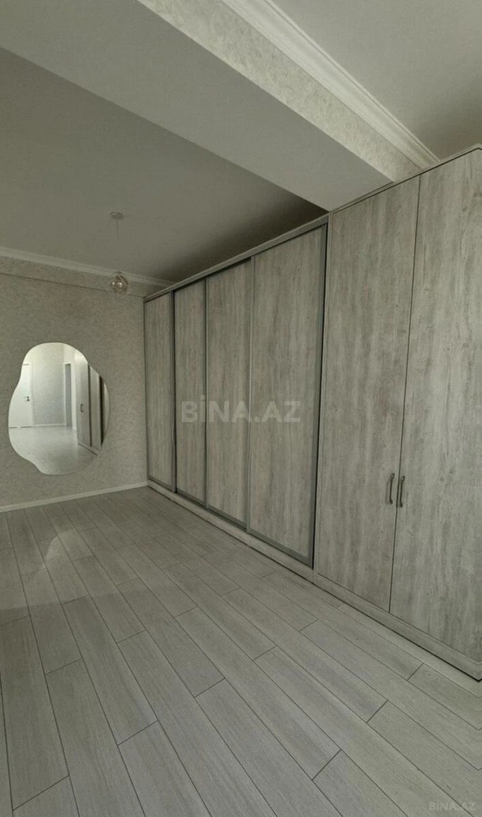 Kirayə verilir 3 otaqlı mənzil 135 m²