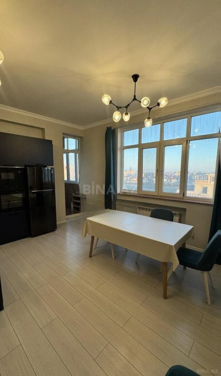 Kirayə verilir 3 otaqlı mənzil 135 m²