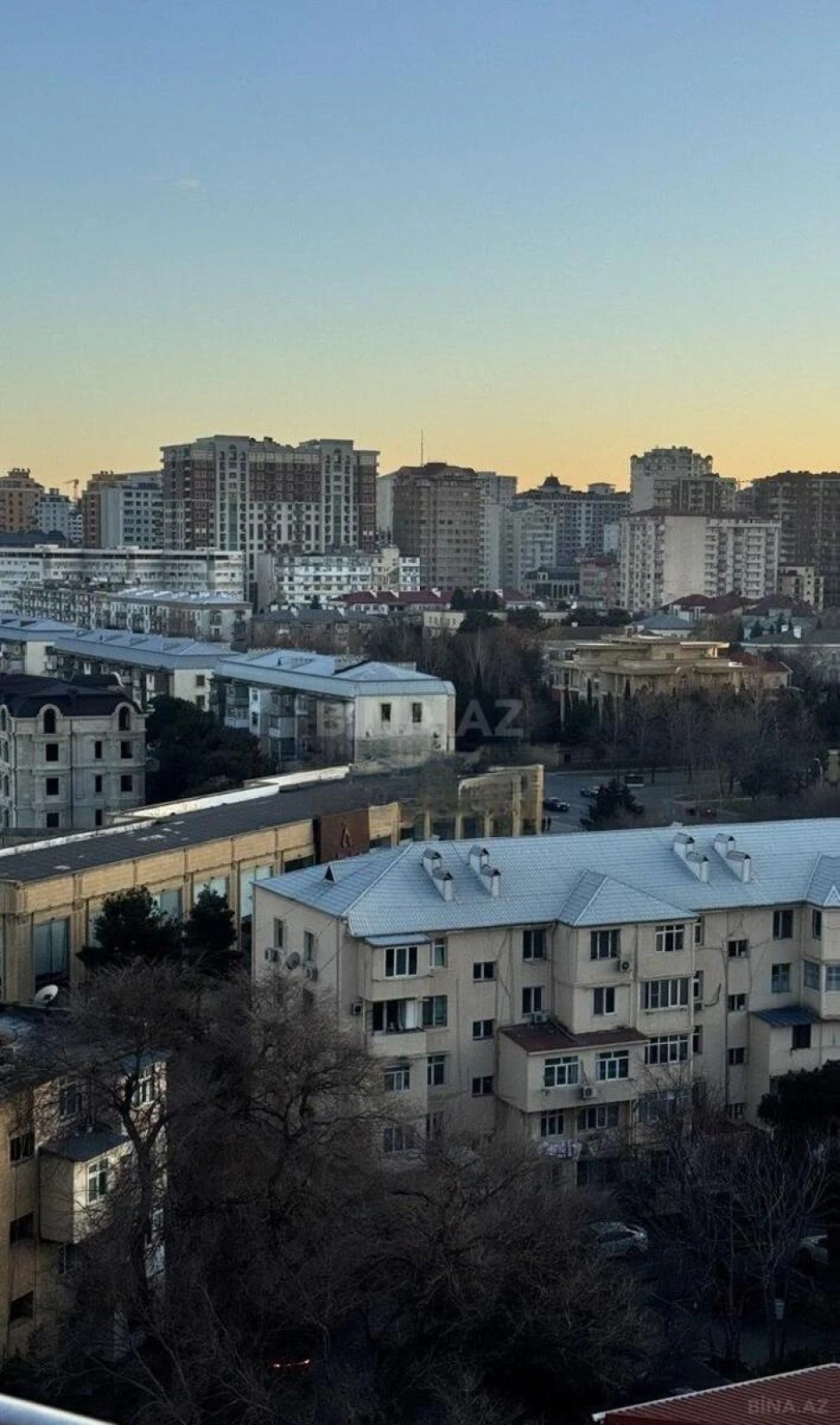 Kirayə verilir 3 otaqlı mənzil 135 m²