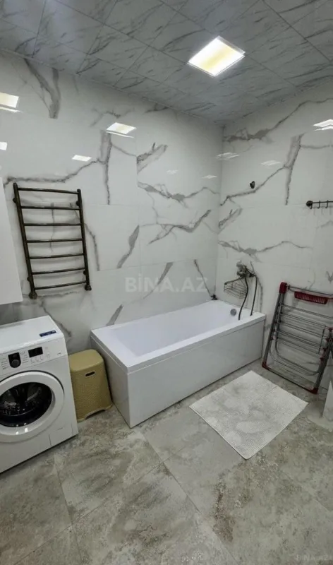 Kirayə verilir 3 otaqlı mənzil 135 m²