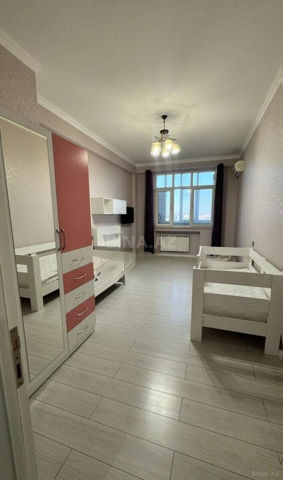 Kirayə verilir 3 otaqlı mənzil 135 m²