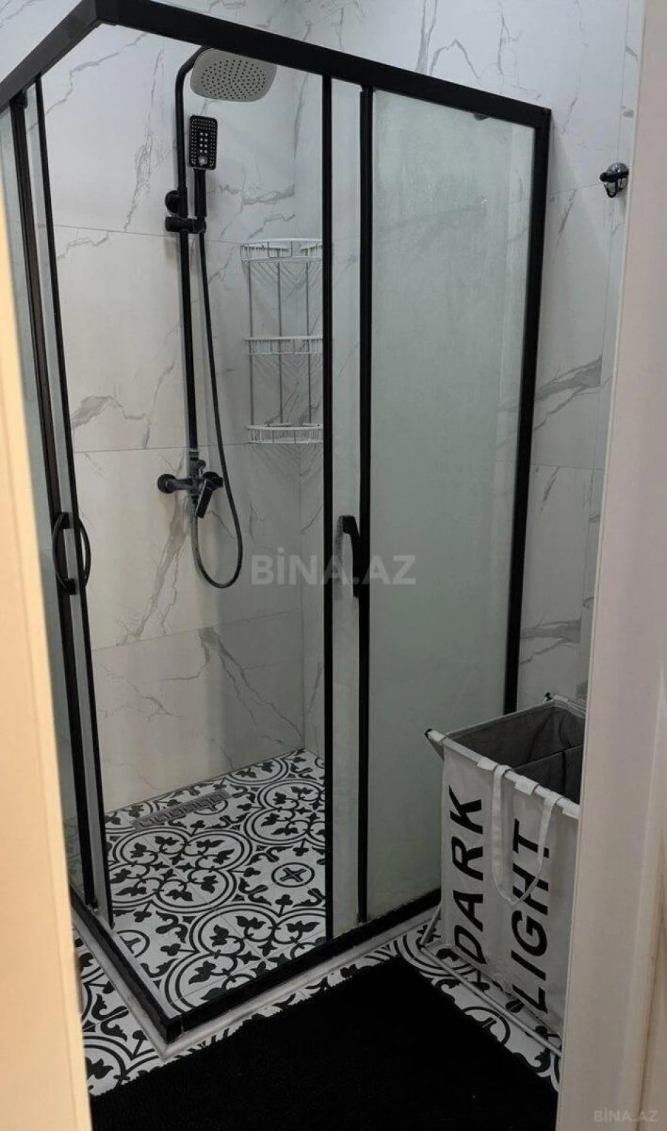 Kirayə verilir 3 otaqlı mənzil 135 m²