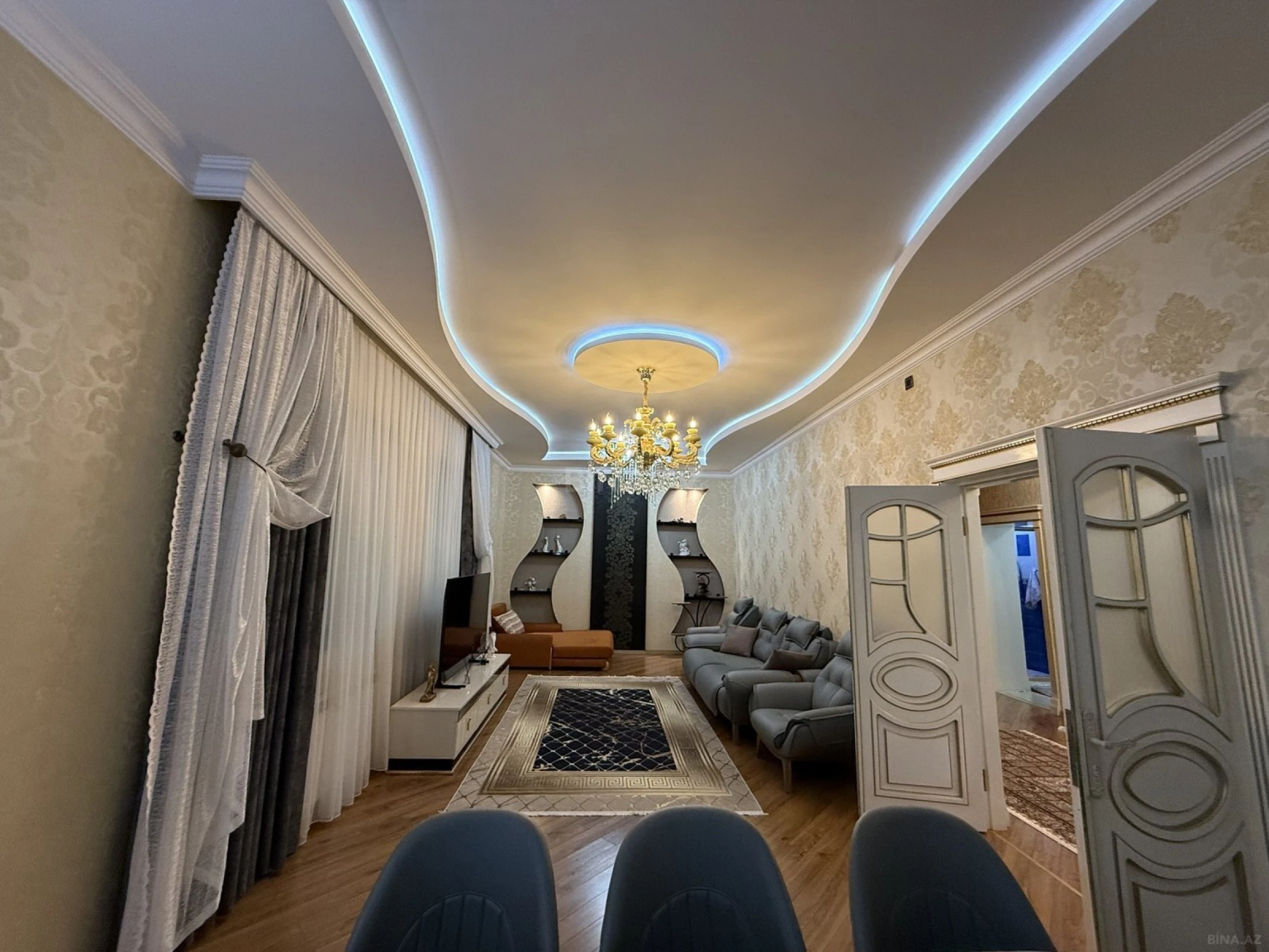 Satılır 6 otaqlı həyət evi 250 m²