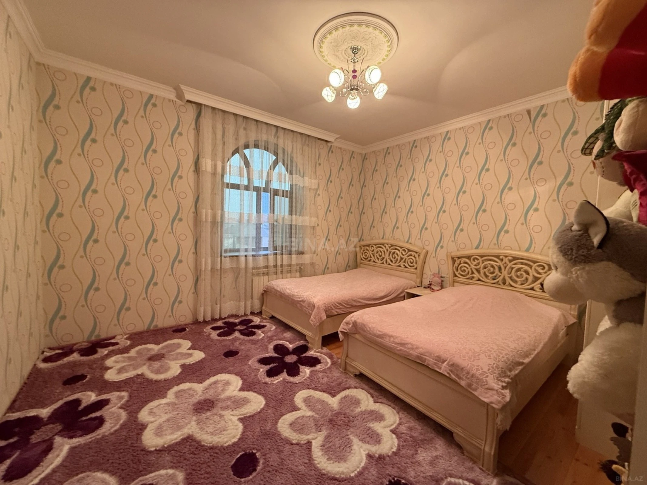 Satılır 6 otaqlı həyət evi 250 m²