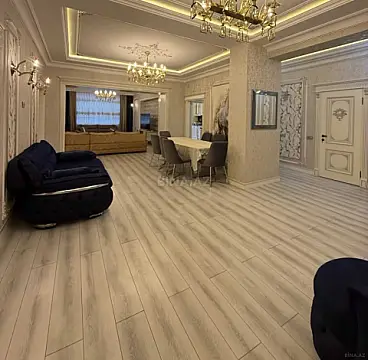Satılır 4 otaqlı mənzil 210 m²