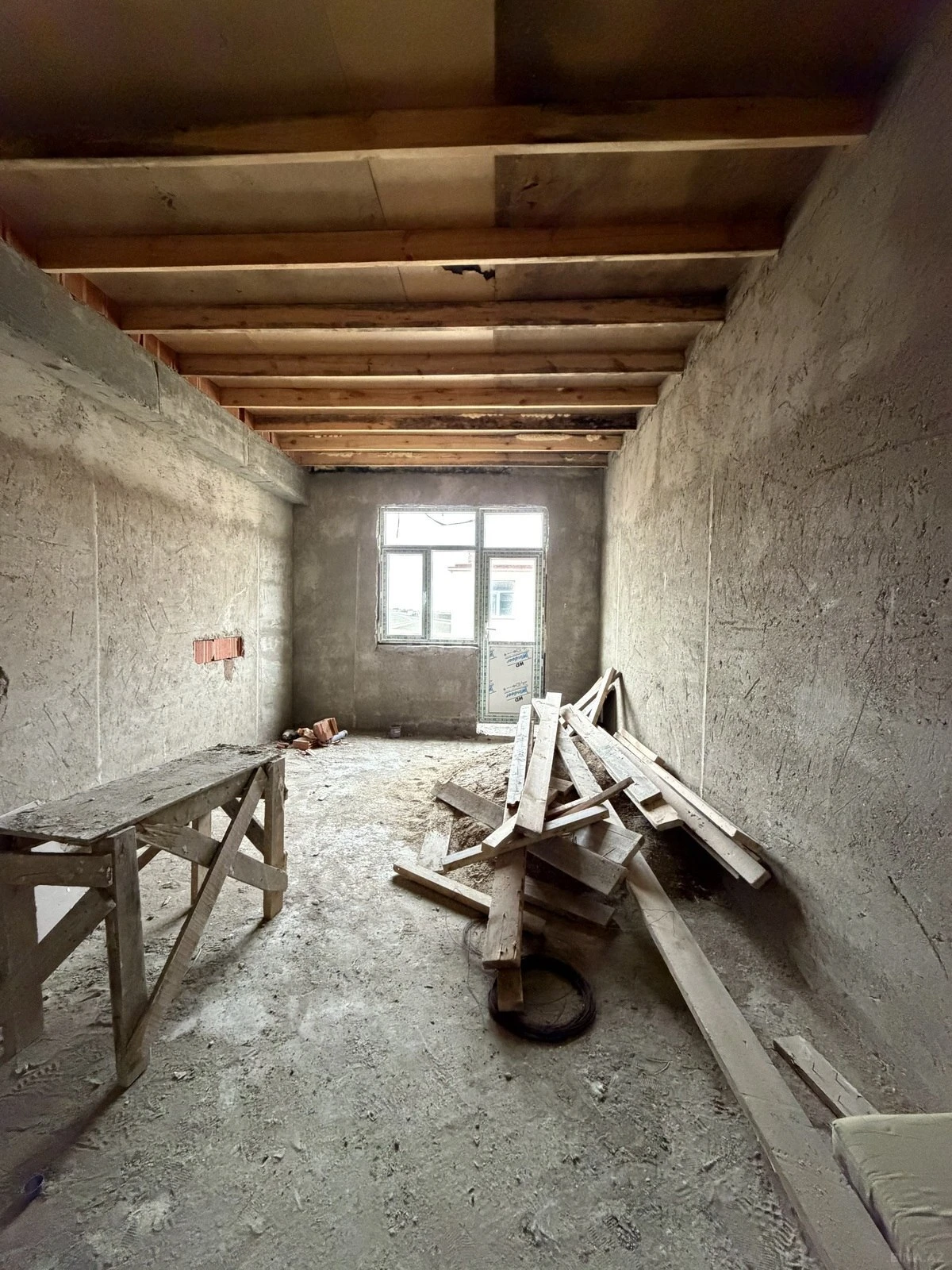 Satılır 4 otaqlı mənzil 110 m²