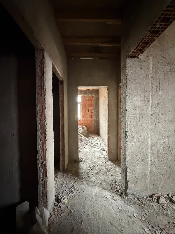 Satılır 4 otaqlı mənzil 110 m²