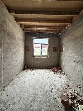 Satılır 4 otaqlı mənzil 110 m²