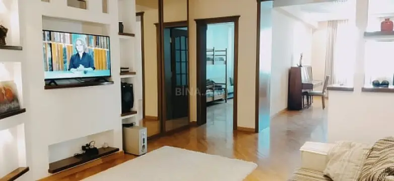 Kirayə verilir 3 otaqlı mənzil 95 m²