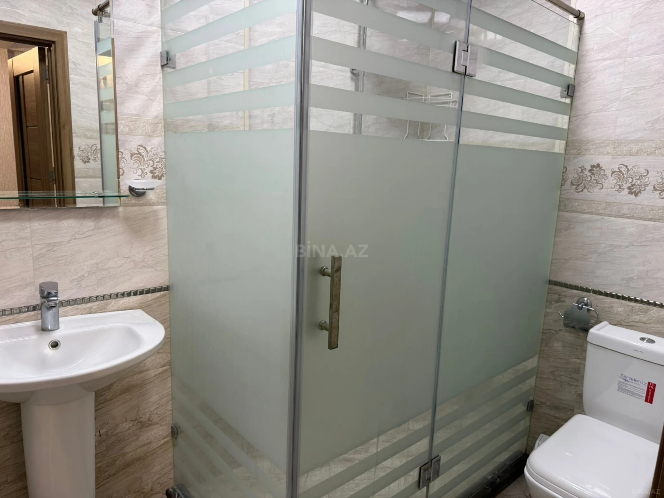 Kirayə verilir 2 otaqlı mənzil 82 m²