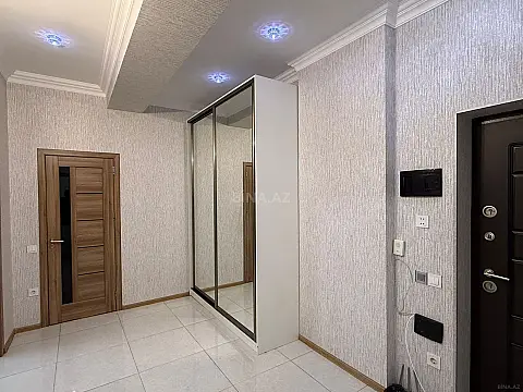 Kirayə verilir 2 otaqlı mənzil 76 m²