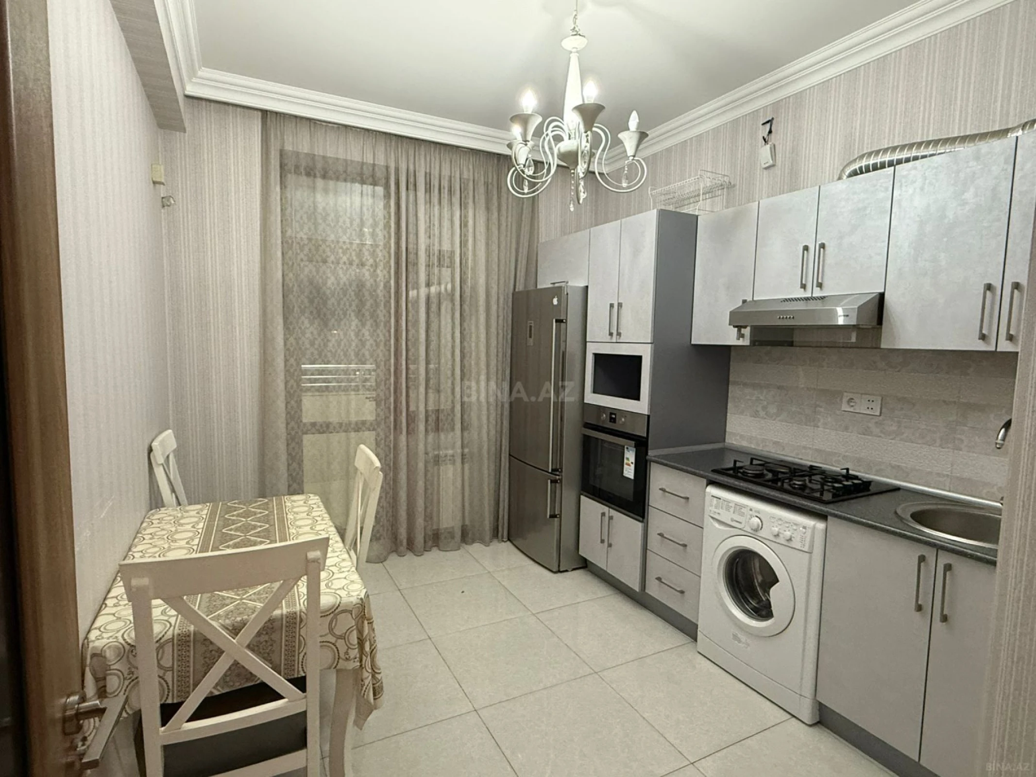 Kirayə verilir 2 otaqlı mənzil 76 m²