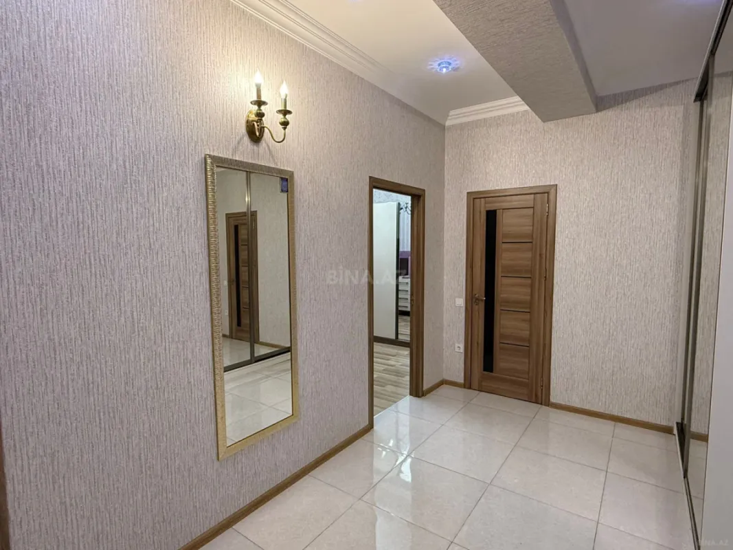 Kirayə verilir 2 otaqlı mənzil 76 m²
