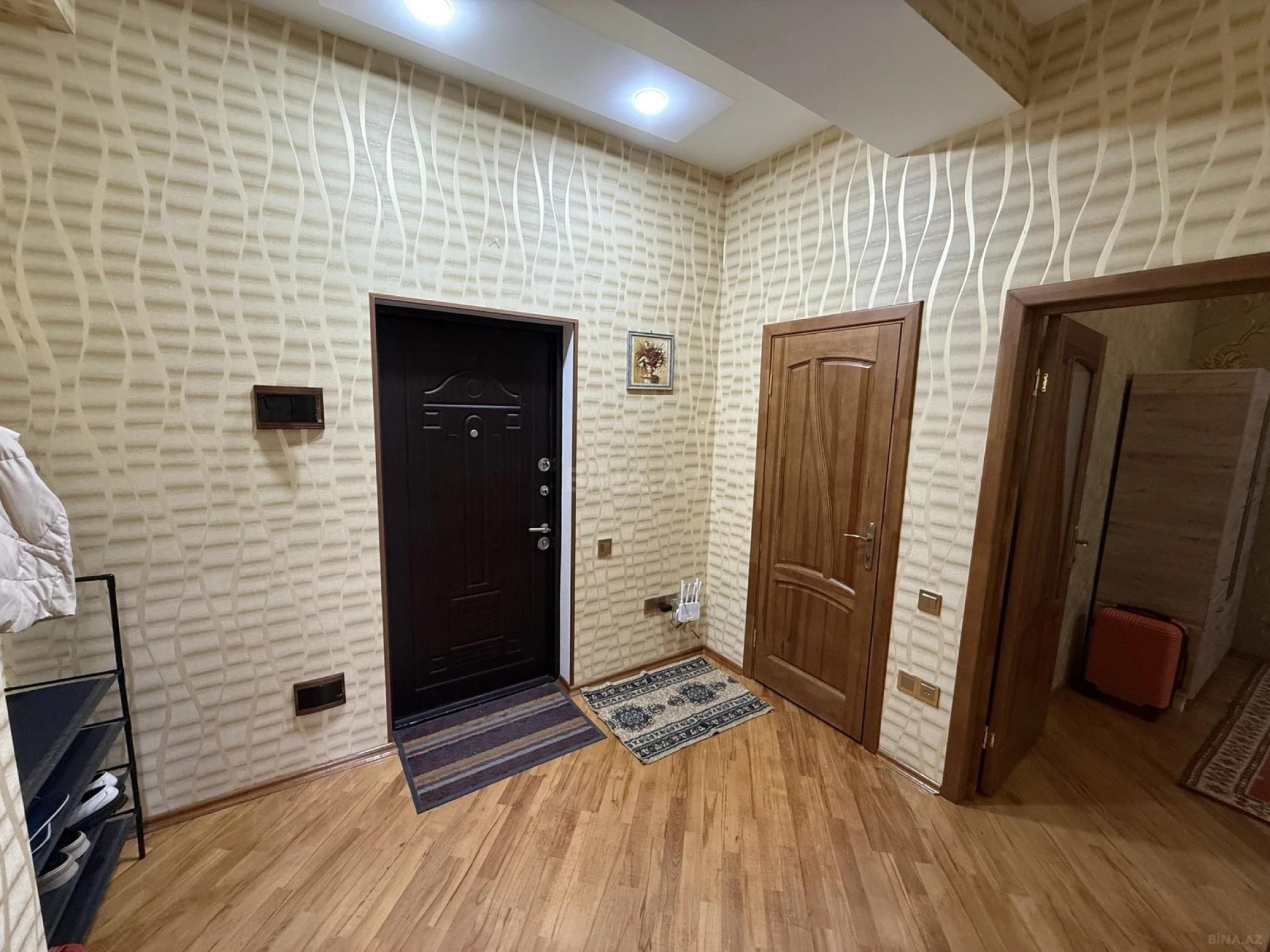 Kirayə verilir 2 otaqlı mənzil 85 m²