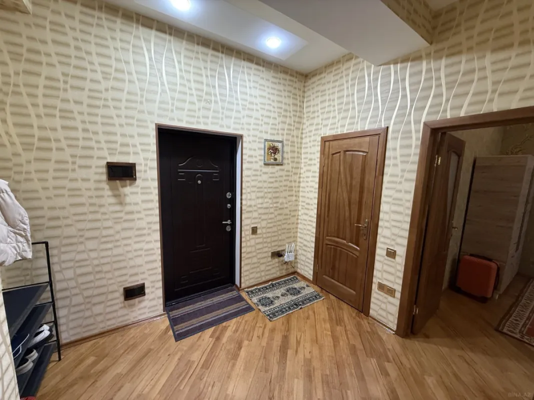 Kirayə verilir 2 otaqlı mənzil 85 m²