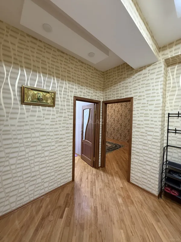 Kirayə verilir 2 otaqlı mənzil 85 m²