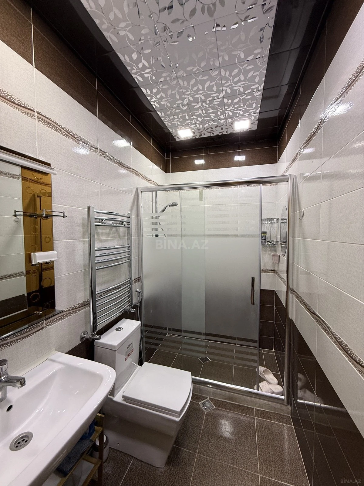 Kirayə verilir 2 otaqlı mənzil 85 m²