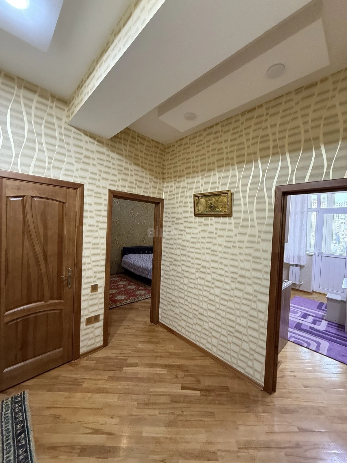 Kirayə verilir 2 otaqlı mənzil 85 m²