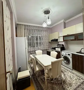 Kirayə verilir 2 otaqlı mənzil 65 m²