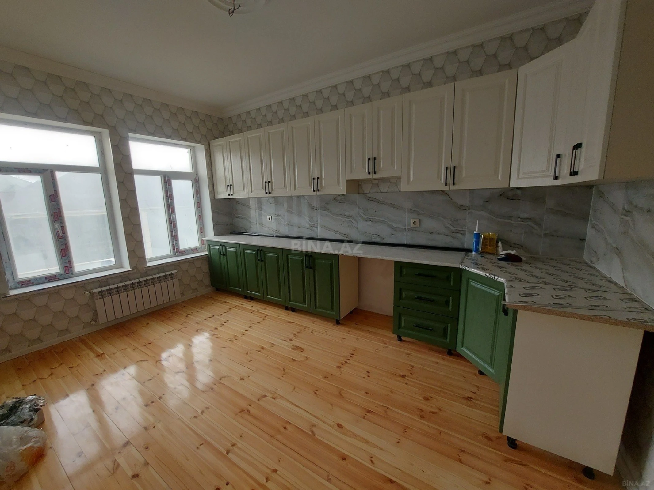 Satılır 4 otaqlı həyət evi 130 m²