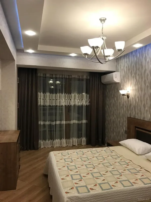 Kirayə verilir 2 otaqlı mənzil 78 m²