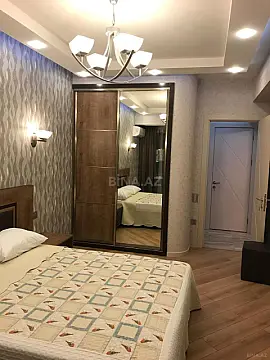 Kirayə verilir 2 otaqlı mənzil 78 m²