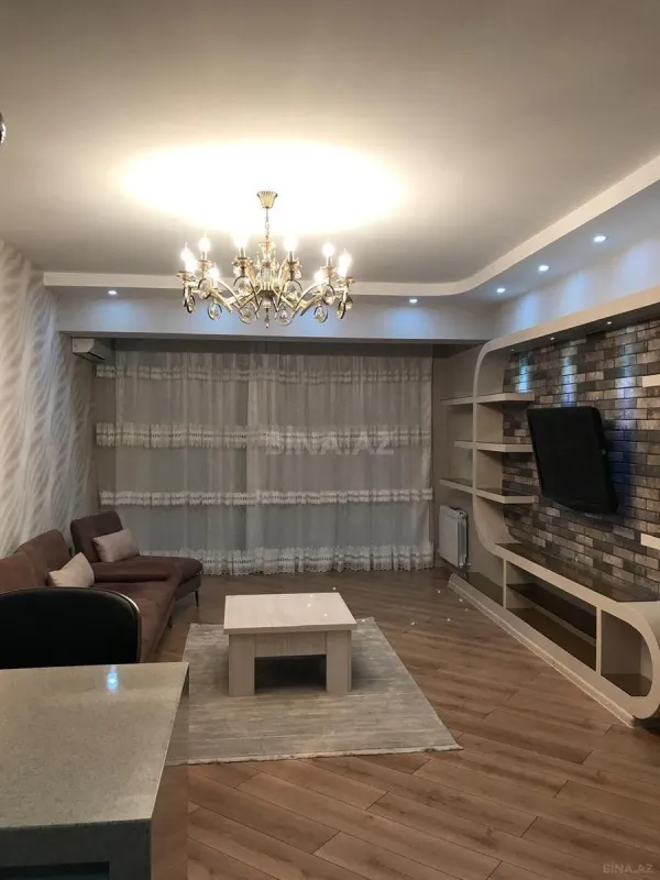 Kirayə verilir 2 otaqlı mənzil 78 m²