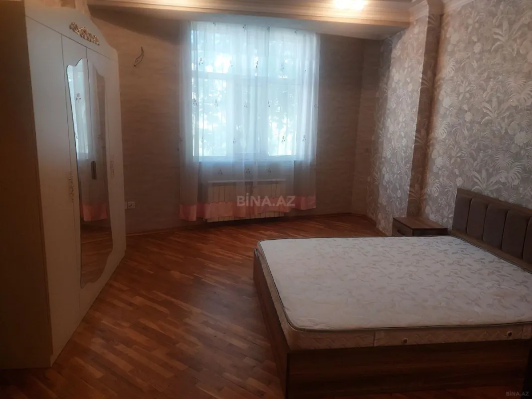 Kirayə verilir 2 otaqlı mənzil 110 m²
