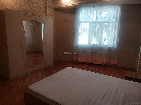Kirayə verilir 2 otaqlı mənzil 110 m²