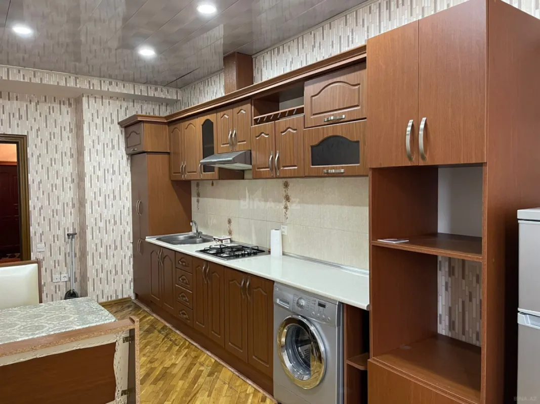 Kirayə verilir 2 otaqlı mənzil 110 m²