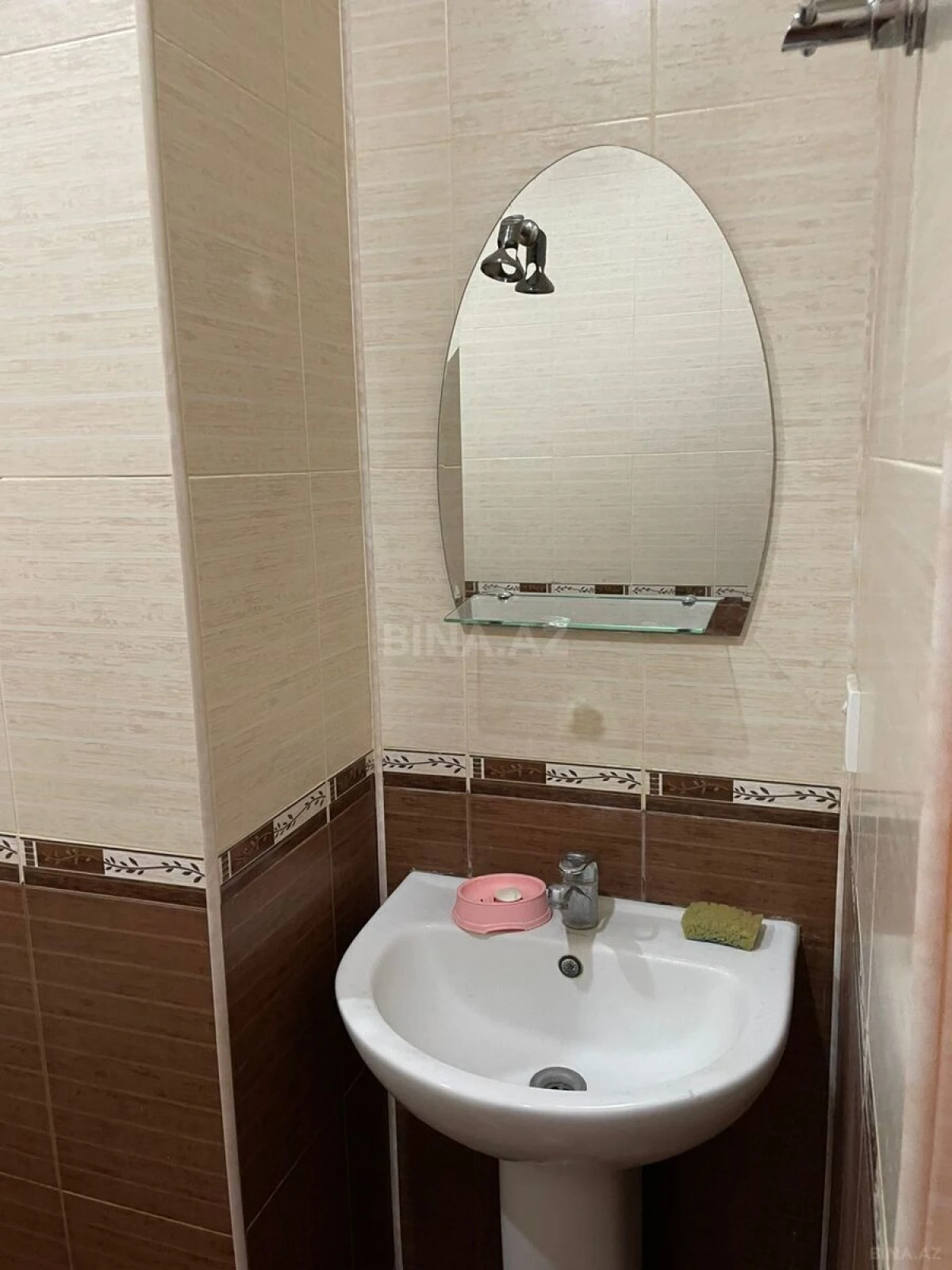 Kirayə verilir 2 otaqlı mənzil 110 m²