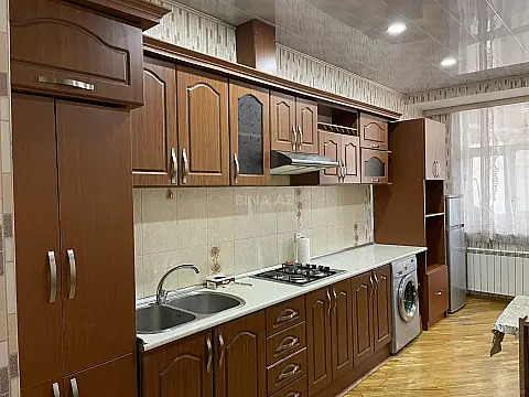 Kirayə verilir 2 otaqlı mənzil 110 m²