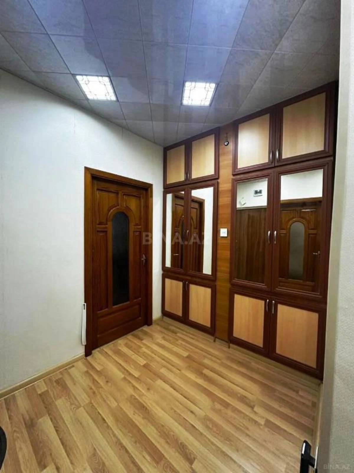 Satılır 3 otaqlı mənzil 55 m²