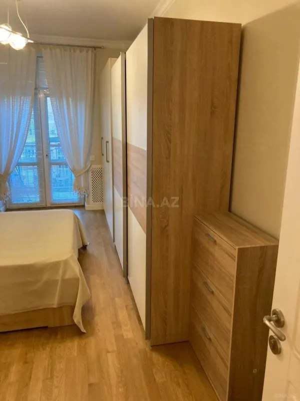 Kirayə verilir 2 otaqlı mənzil 60 m²