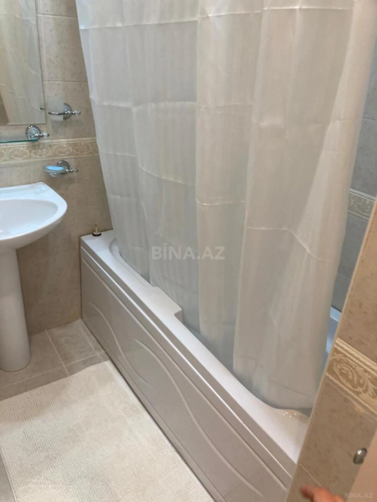 Kirayə verilir 2 otaqlı mənzil 60 m²