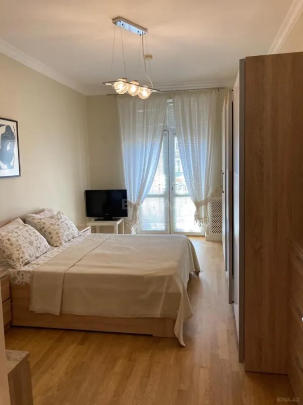Kirayə verilir 2 otaqlı mənzil 60 m²