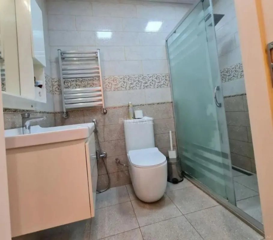 Kirayə verilir 3 otaqlı mənzil 100 m²