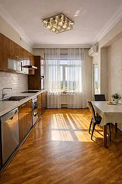 Satılır 3 otaqlı mənzil 122 m²
