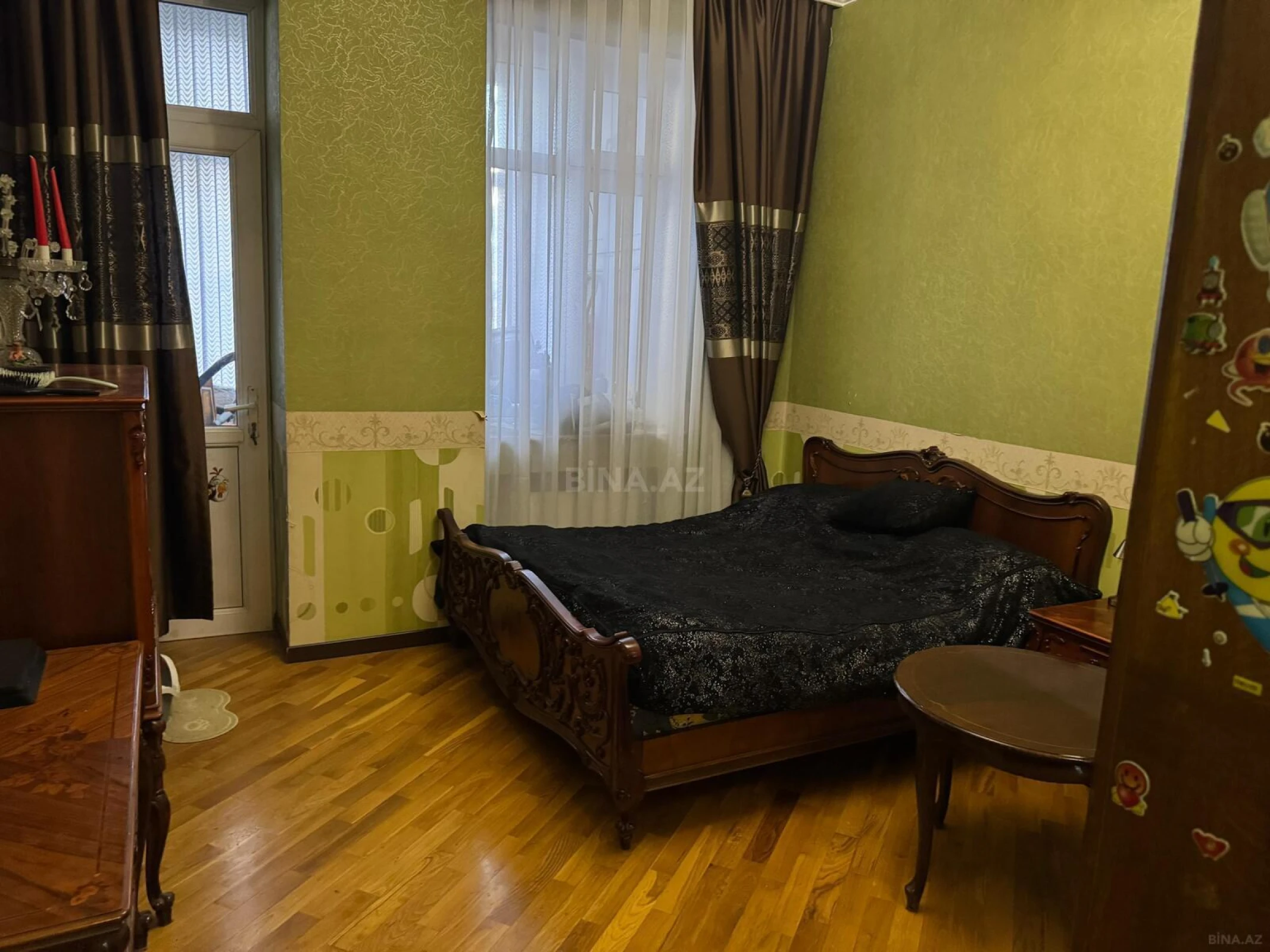 Satılır 3 otaqlı mənzil 125 m²