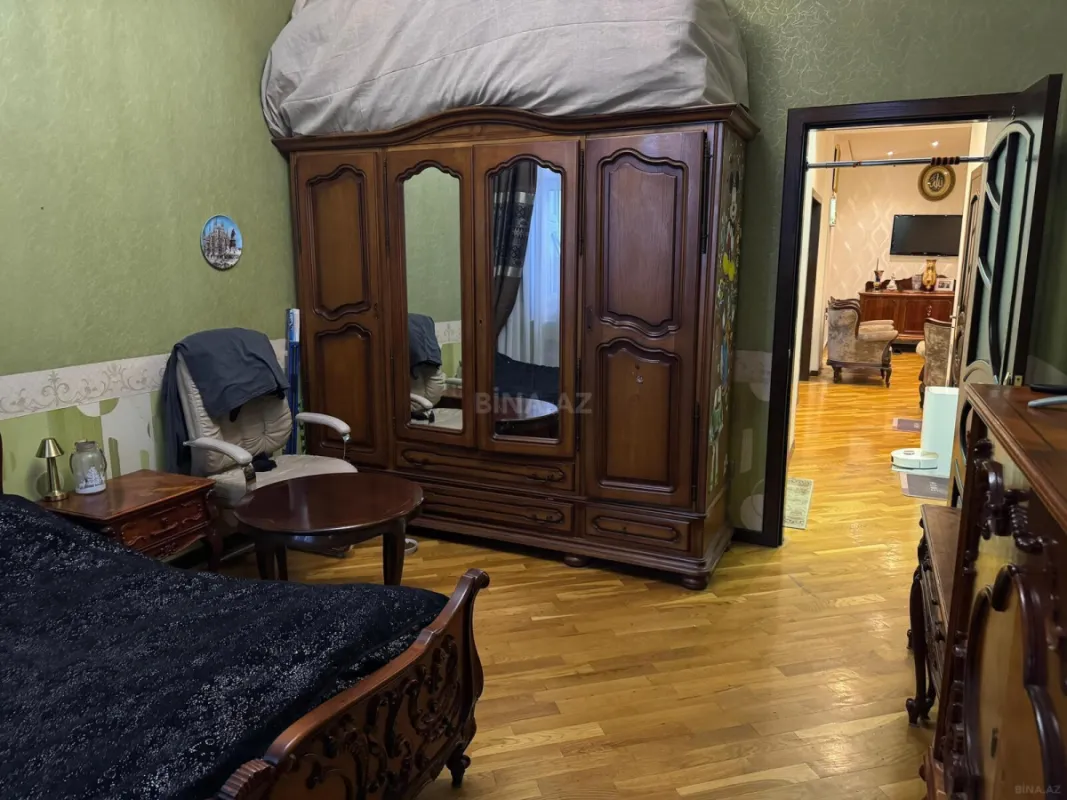 Satılır 3 otaqlı mənzil 125 m²